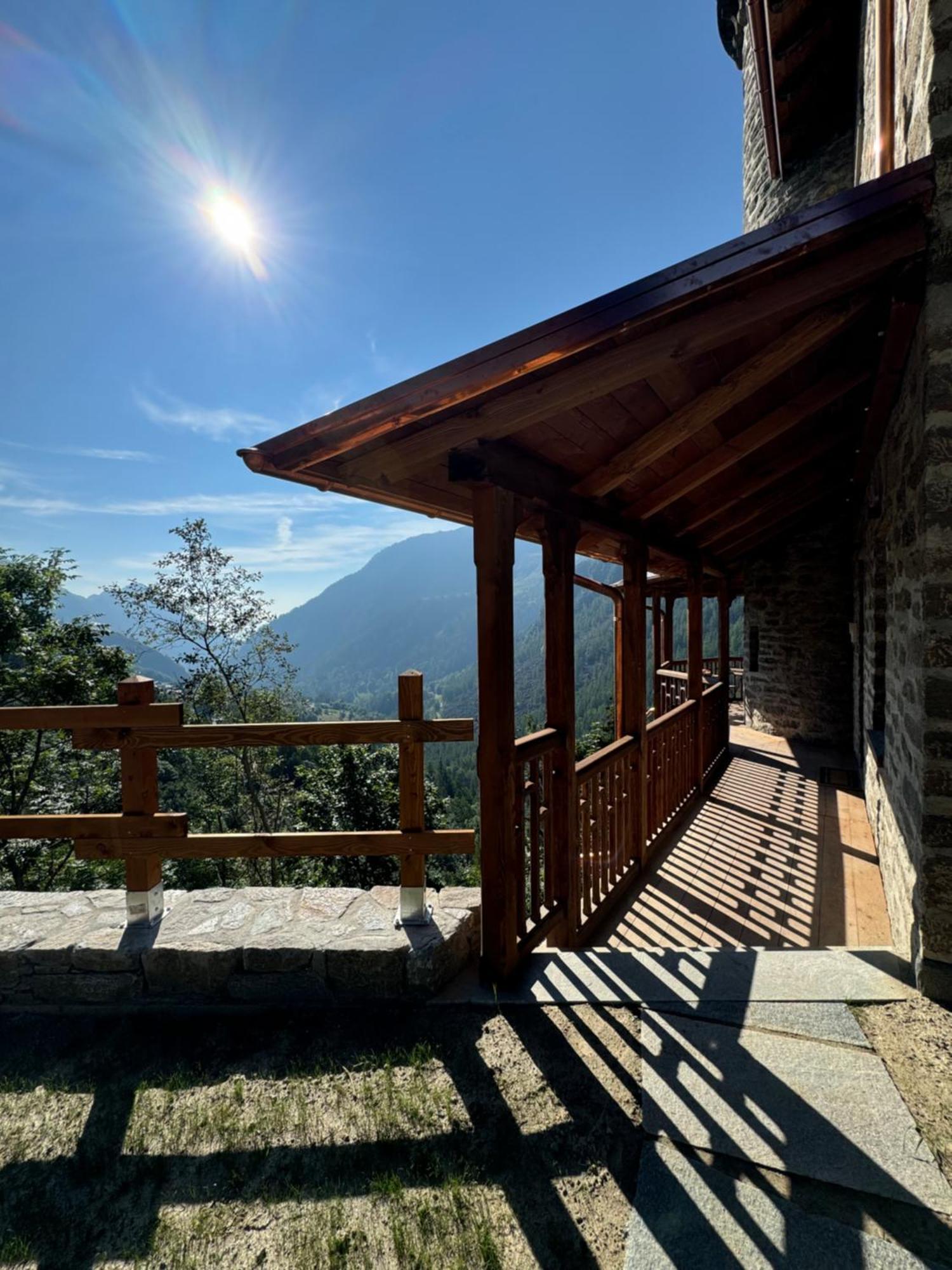 Il Castello Nel Bosco, Appartamento Torrente Champorcher Exterior foto