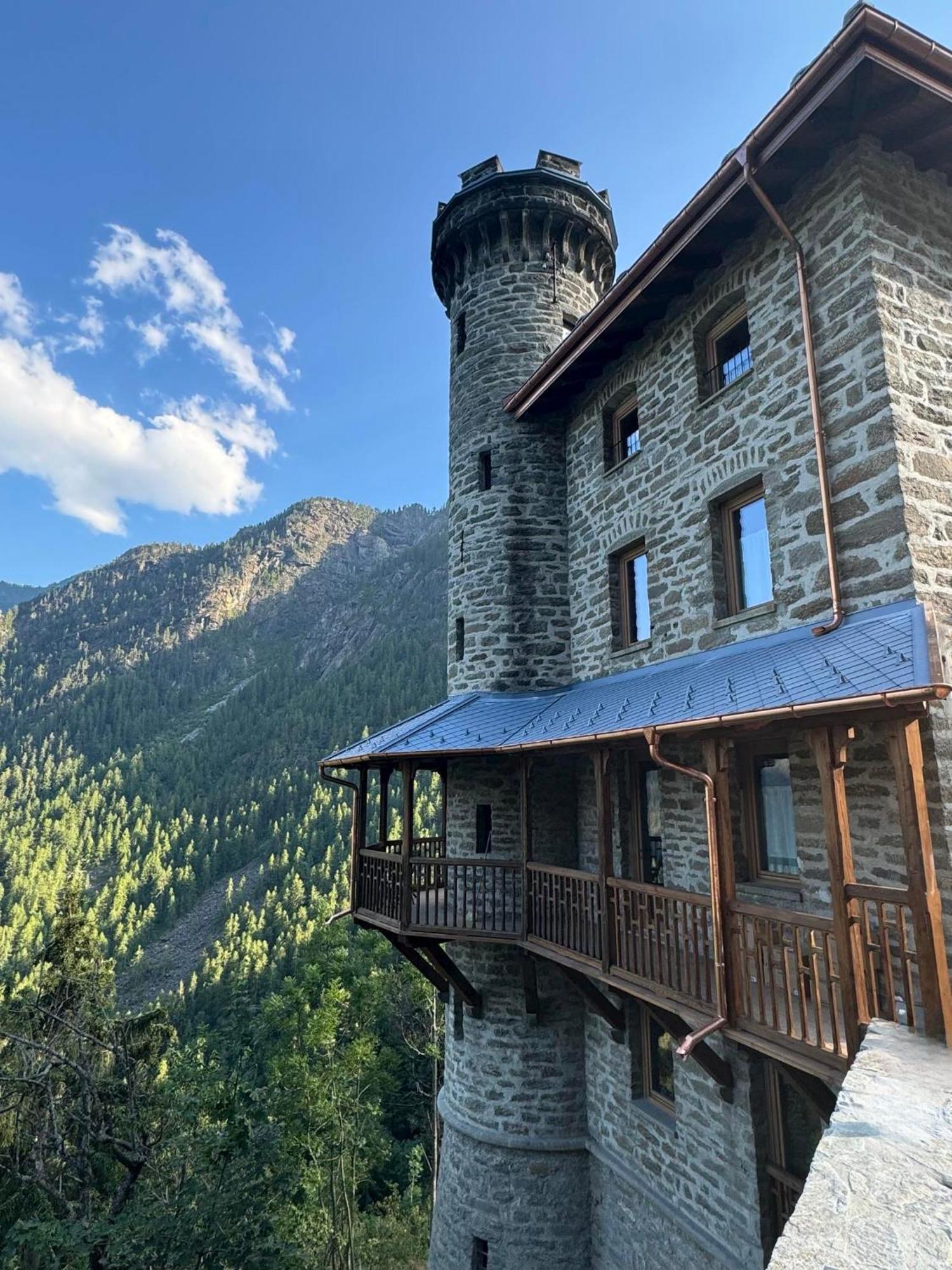 Il Castello Nel Bosco, Appartamento Torrente Champorcher Exterior foto