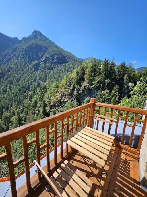 Il Castello Nel Bosco, Appartamento Torrente Champorcher Exterior foto